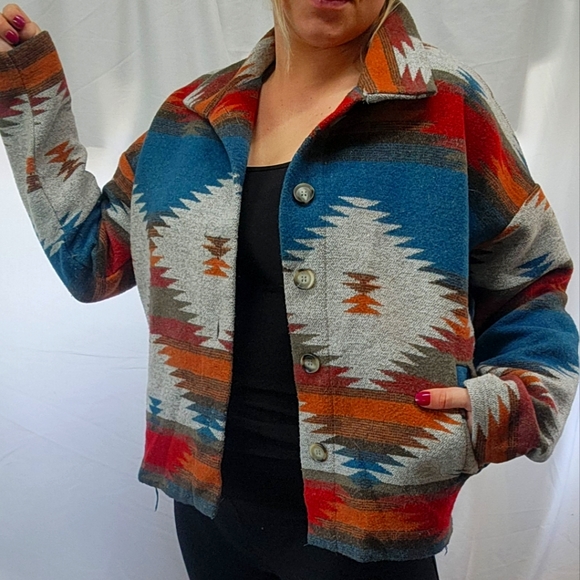 Aztec Print Pattern Loose Shacket - Picture 3 of 7